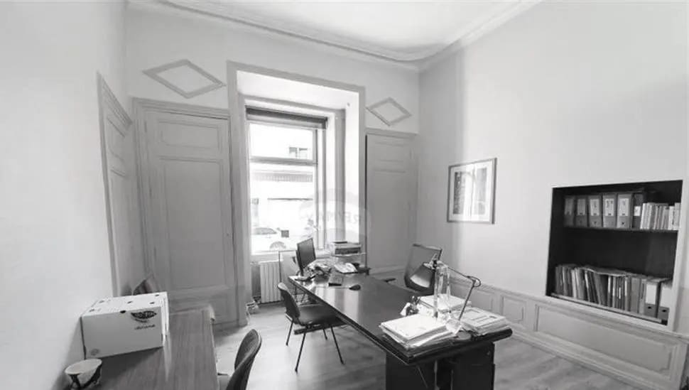 Office in Villefranche-sur-Saône for lease - Interior Photo - Image 2 of 4