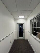 118 Portsmouth Ave, Stratham, NH for lease Interior Photo- Image 1 of 9