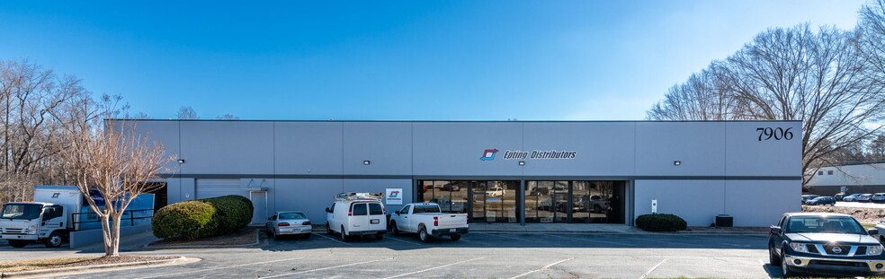 7906 Industrial Village Rd, Greensboro, NC for lease - Primary Photo - Image 1 of 4