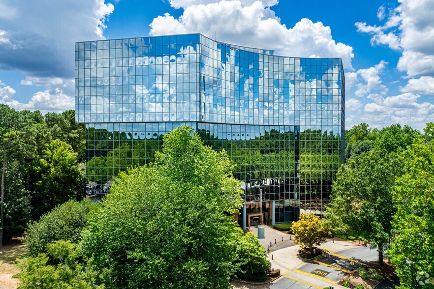 100 Crescent Centre Pky, Tucker, GA for lease - Building Photo - Image 1 of 19