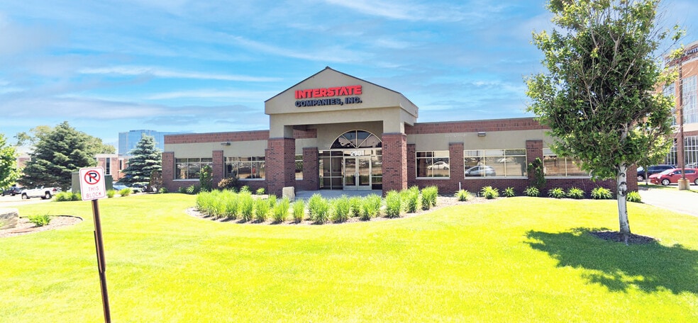 2901 E 78th St, Bloomington, MN for sale - Building Photo - Image 1 of 15