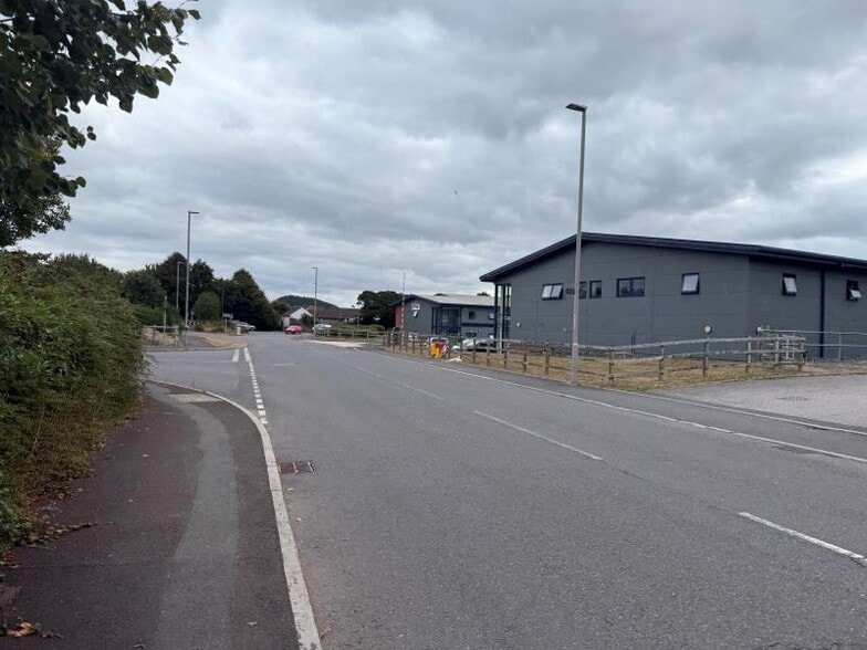 Corbin Way, Bradpole for lease - Building Photo - Image 2 of 3