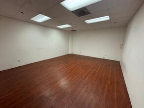 846-860 S Los Angeles St, Los Angeles, CA for lease Interior Photo- Image 2 of 3