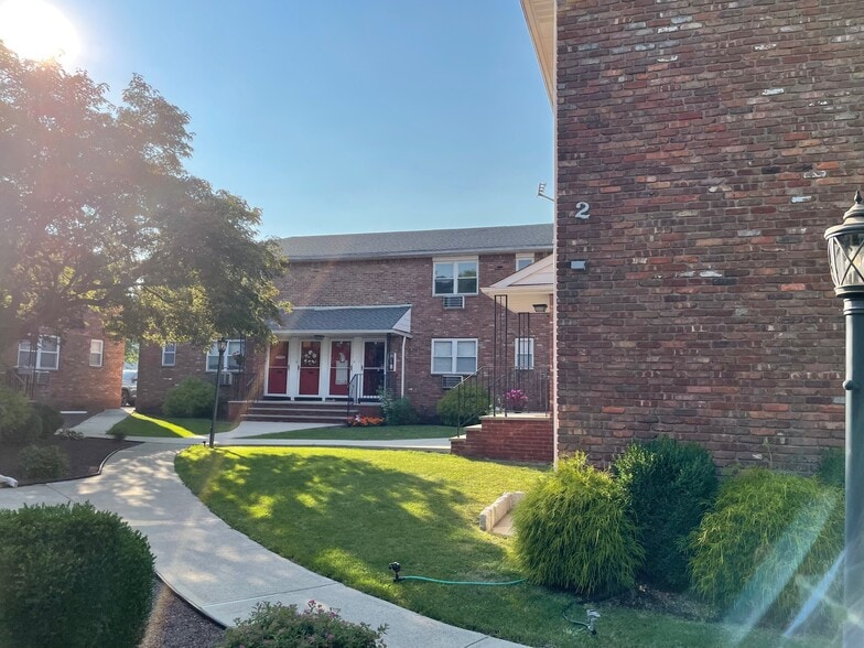 52 W Erie Ave, Rutherford, NJ for sale - Primary Photo - Image 1 of 1