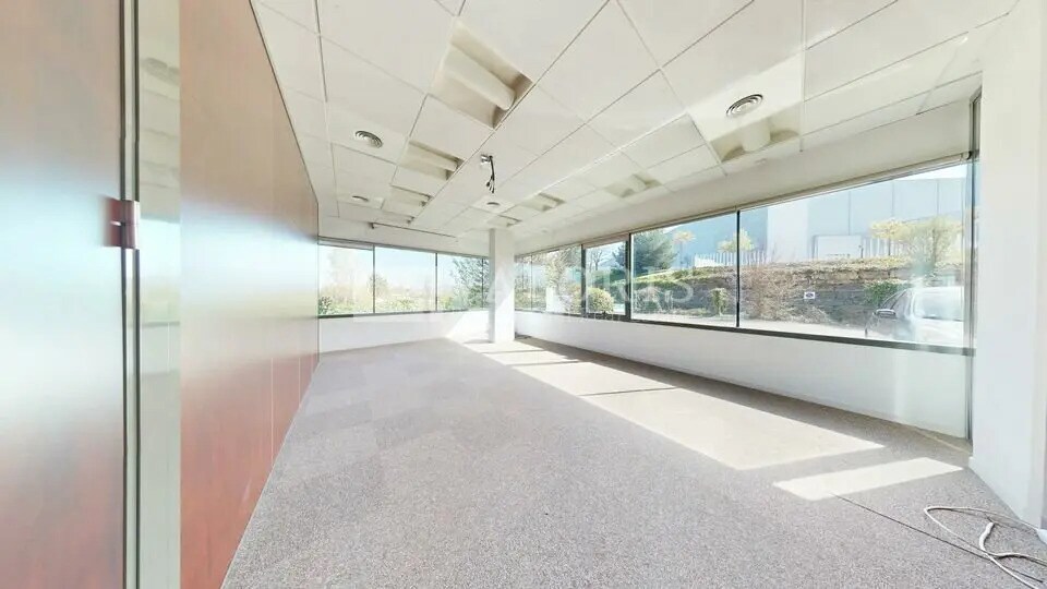 Office in Champagne-au-Mont-d'Or for sale - Interior Photo - Image 2 of 17