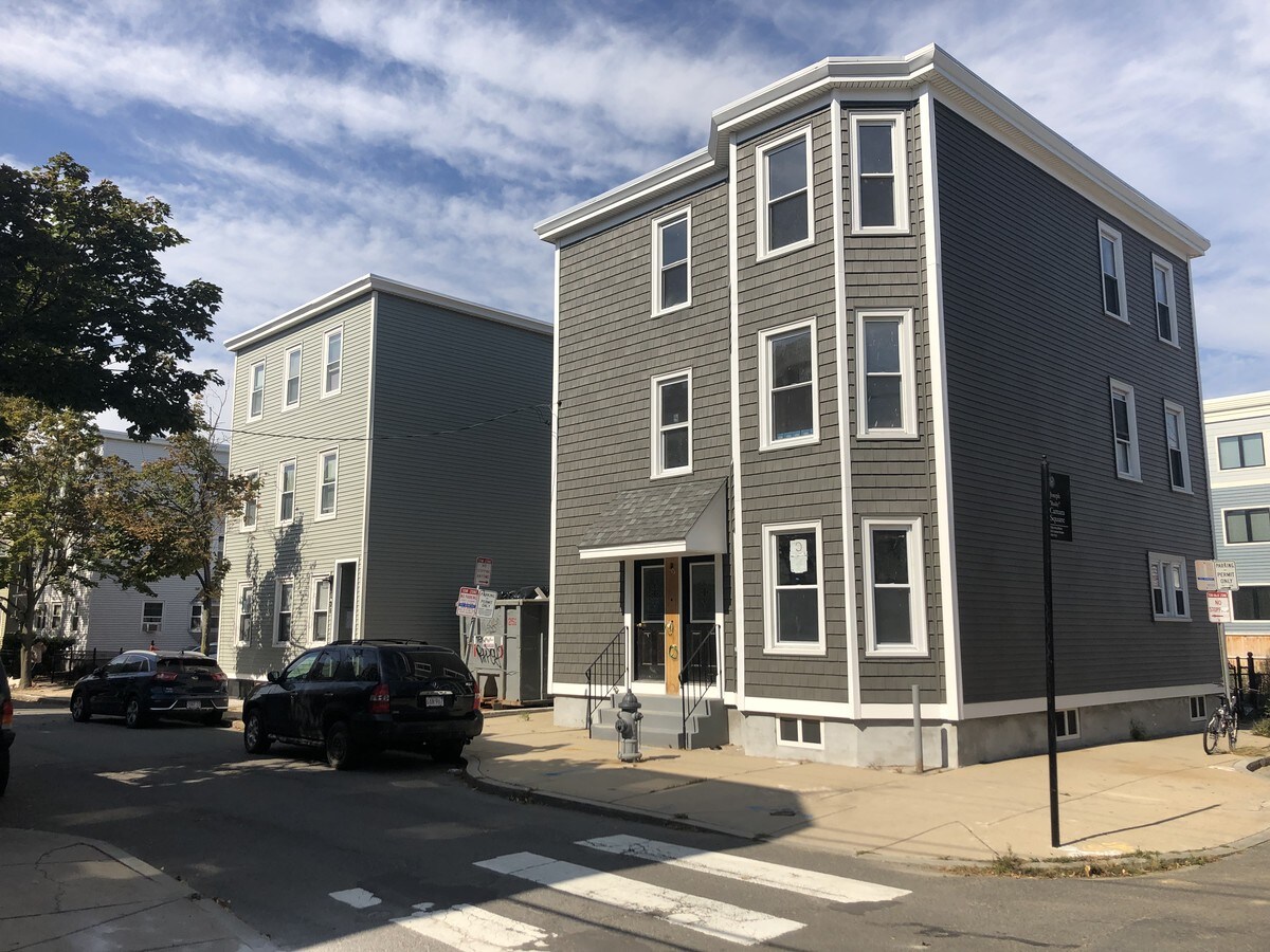 27 Plymouth St, Cambridge, MA 02141