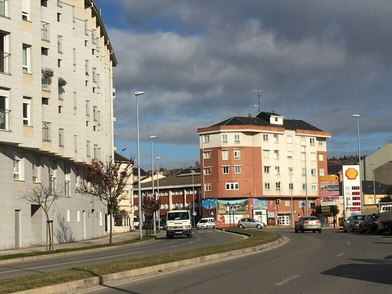 Retail in Ponferrada, León for lease - Building Photo - Image 3 of 3