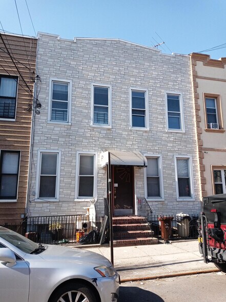 2045 Linden St, Ridgewood, NY for sale - Primary Photo - Image 1 of 1