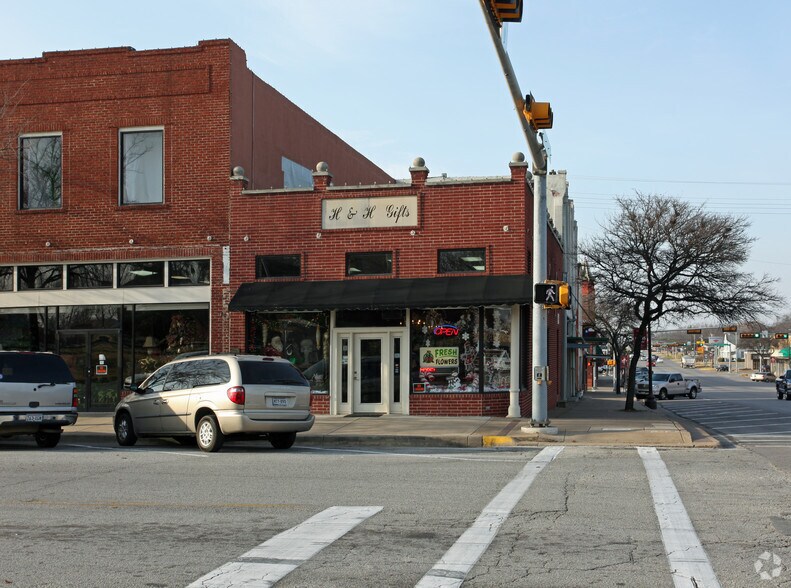 101 SW Main St, Ennis, TX for sale - Primary Photo - Image 1 of 1