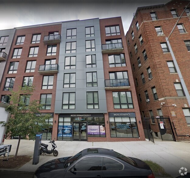 10919 72nd Rd, Forest Hills, NY for sale - Building Photo - Image 3 of 4