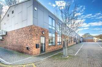 Old Portsmouth Rd, Guildford for lease Building Photo- Image 2 of 8