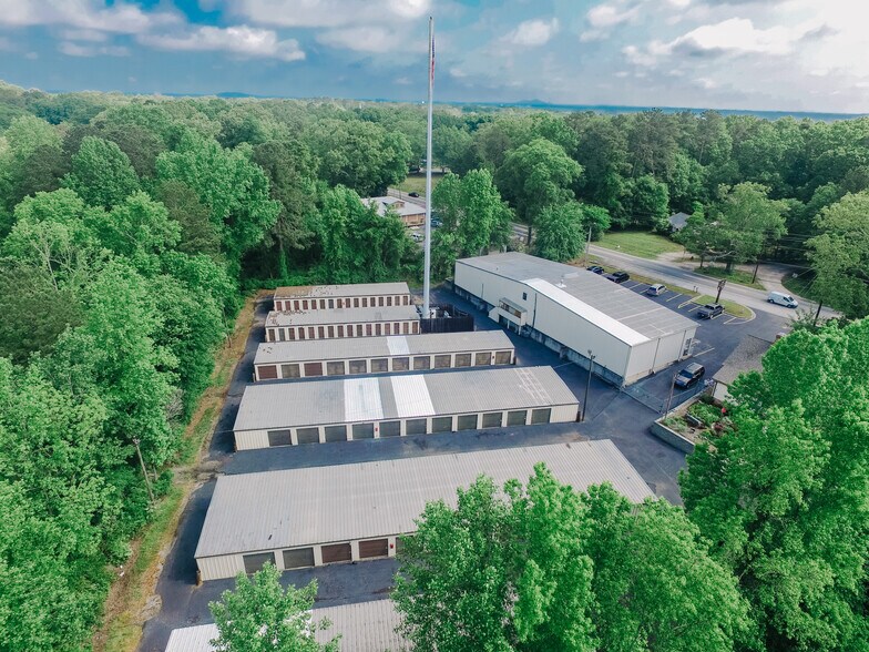 6869 S Sweetwater Rd, Lithia Springs, GA 30122