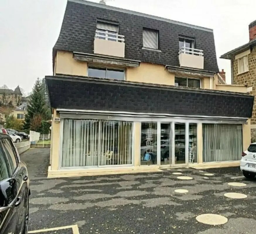 Office in BRIVE-LA-GAILLARDE for lease Building Photo- Image 1 of 6