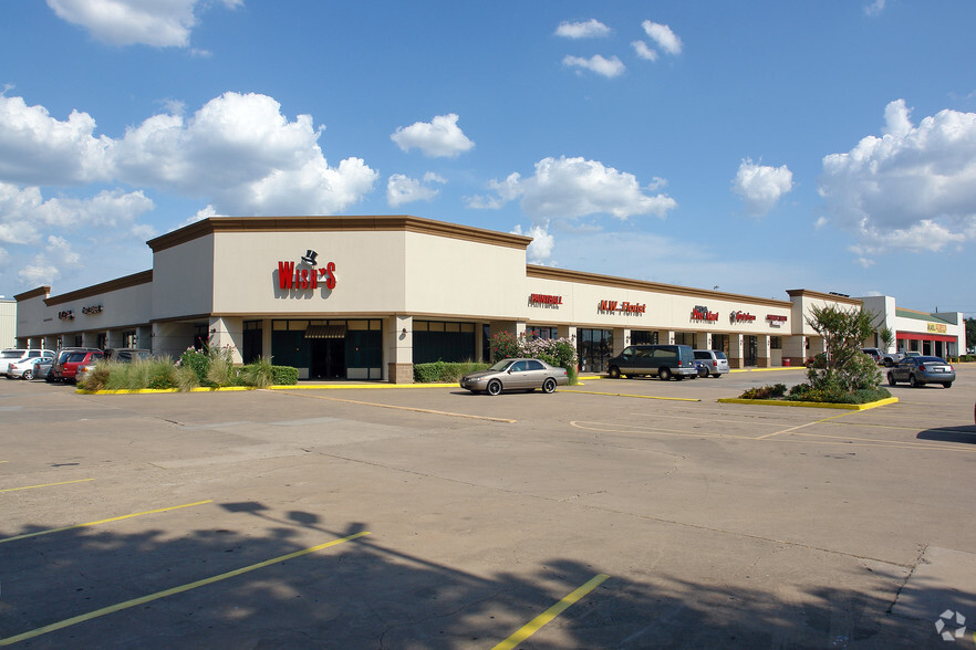 14902 Northwest Fwy, Houston, TX for lease - Building Photo - Image 2 of 25