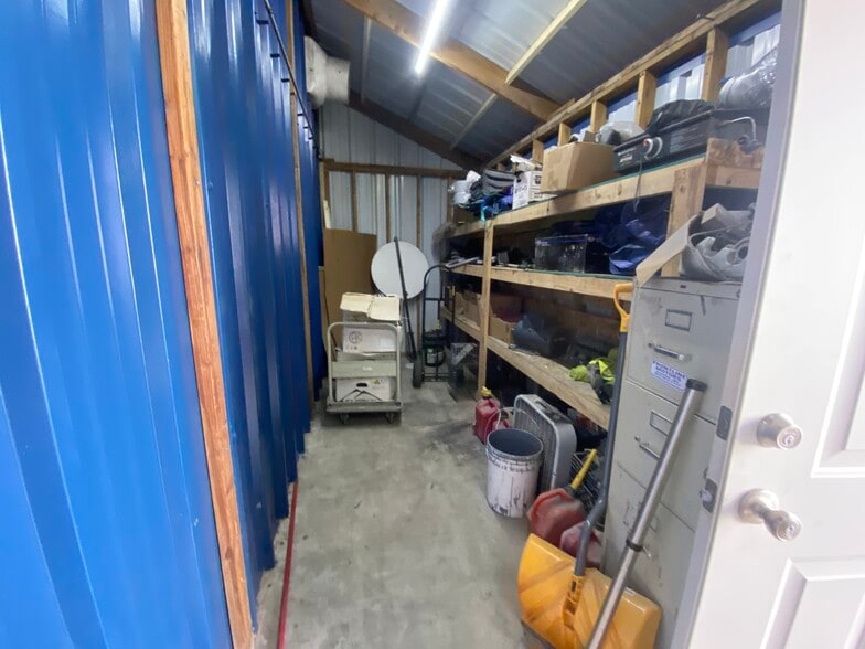 4420 Airport Rd, Riverton, WY for sale - Building Photo - Image 2 of 18