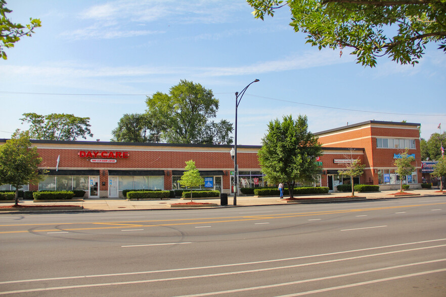 5225-5253 W Madison St, Chicago, IL for sale - Building Photo - Image 1 of 6