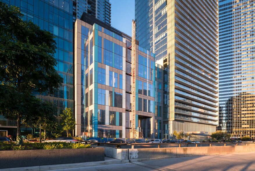 355 E Wacker Dr, Chicago, IL for sale - Primary Photo - Image 1 of 1