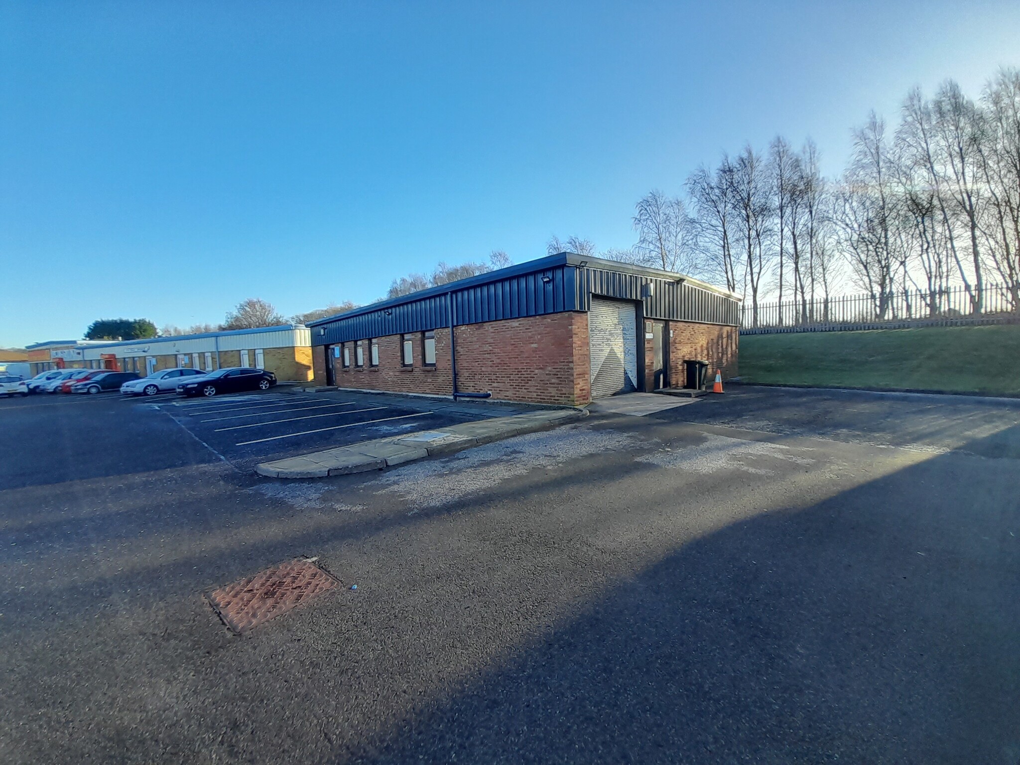 52 Dickson St, Dunfermline for lease Primary Photo- Image 1 of 3