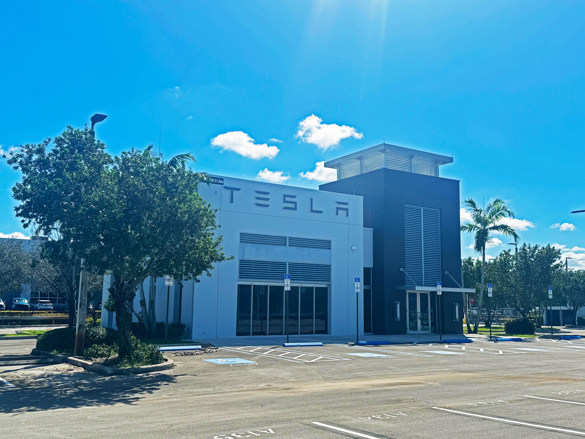 14499 NW 57th Ave, Miami Gardens, FL for sale Building Photo- Image 1 of 12