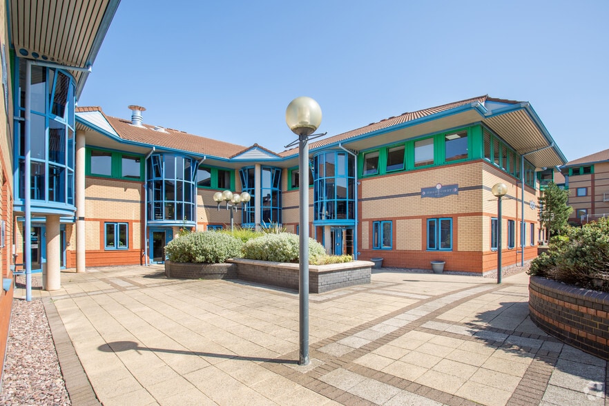 Waterfront E, Brierley Hill for lease - Building Photo - Image 2 of 10