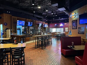 6902-6958 Garth Rd, Baytown, TX for lease Interior Photo- Image 2 of 6
