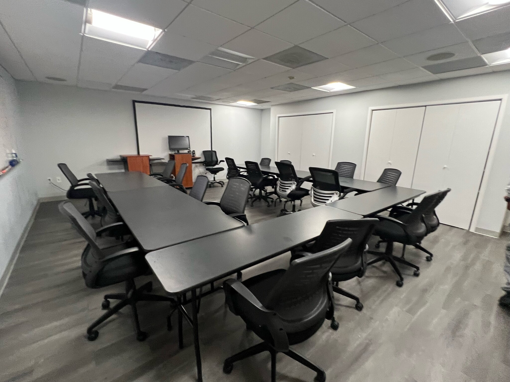 438 N Frederick Ave, Gaithersburg, MD for lease Interior Photo- Image 1 of 22