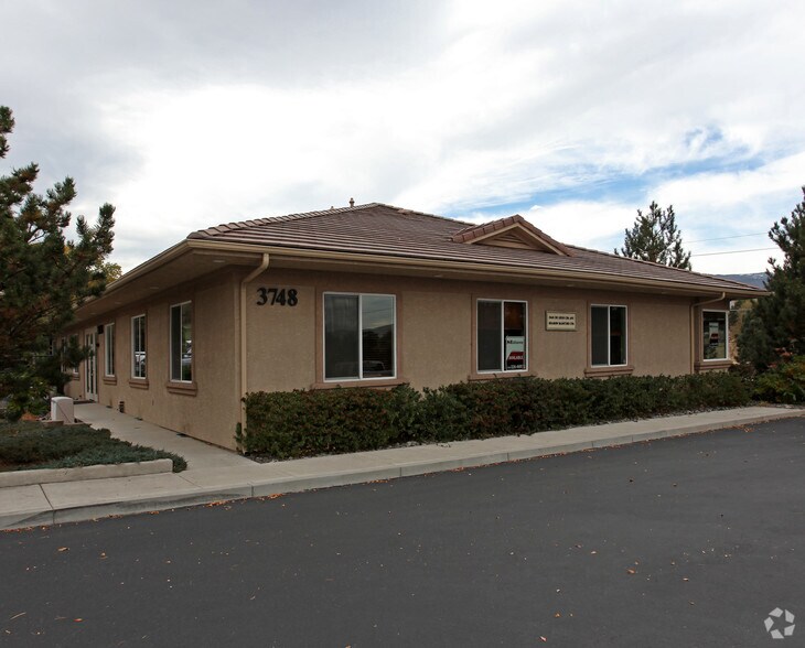 3748 Lakeside Dr, Reno, NV for sale - Primary Photo - Image 1 of 1