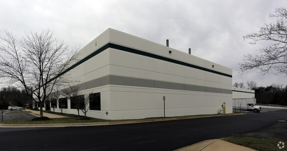 22825 Davis Dr, Sterling, VA 20164 TransDulles Centre 22825