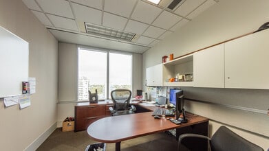 222 3rd Ave SW, Calgary, AB for lease Interior Photo- Image 1 of 8