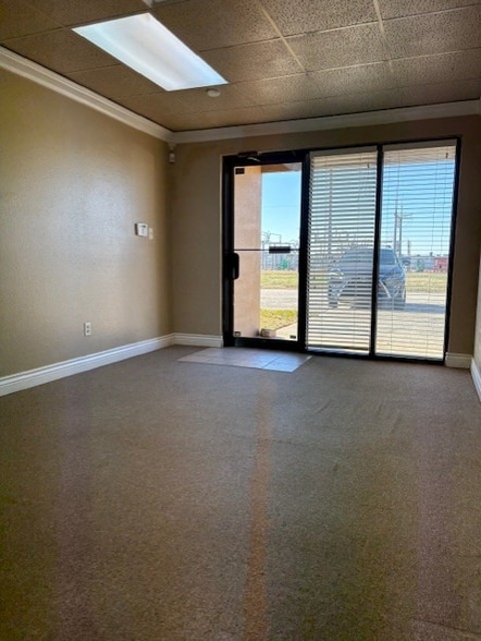 800 W Rock Creek Rd, Norman, OK for lease - Building Photo - Image 3 of 13