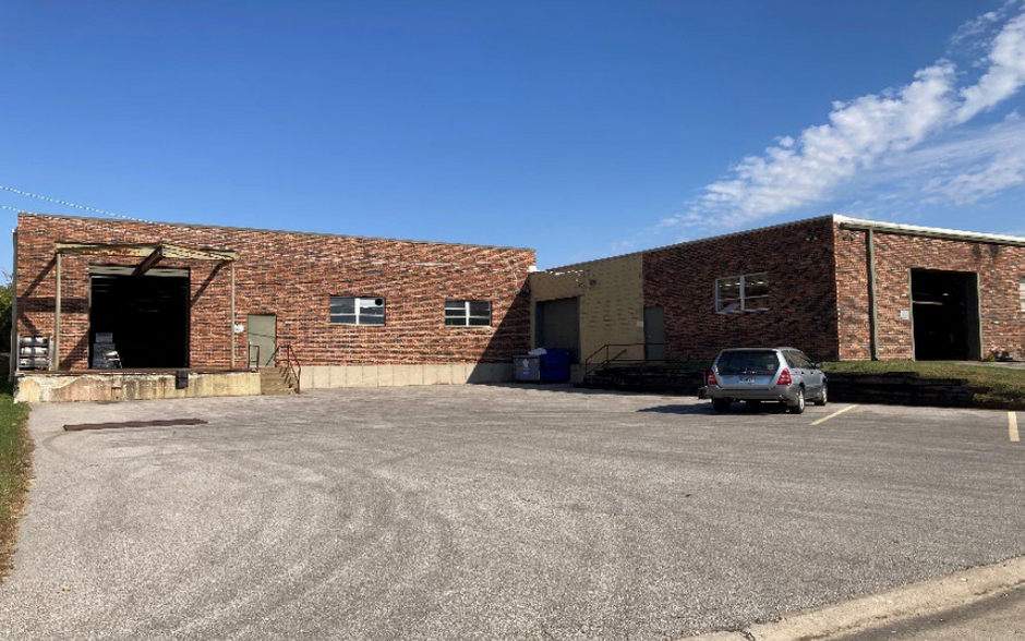 1531 Fairview Ave, Overland, MO for lease - Building Photo - Image 2 of 3