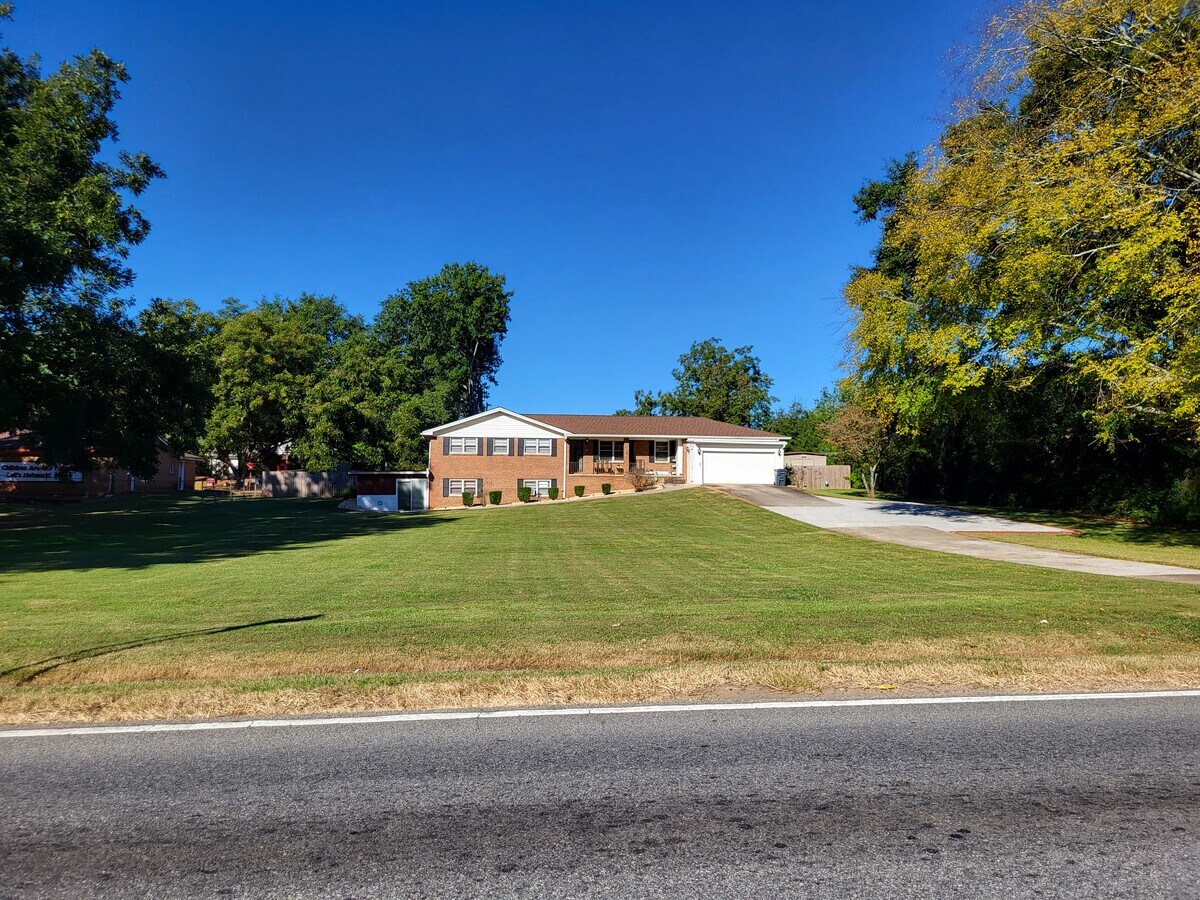 3173 Salem Rd SE, Conyers, GA 30013