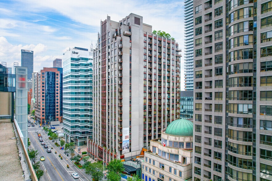 85 Bloor St E, Toronto, ON for sale - Building Photo - Image 1 of 1