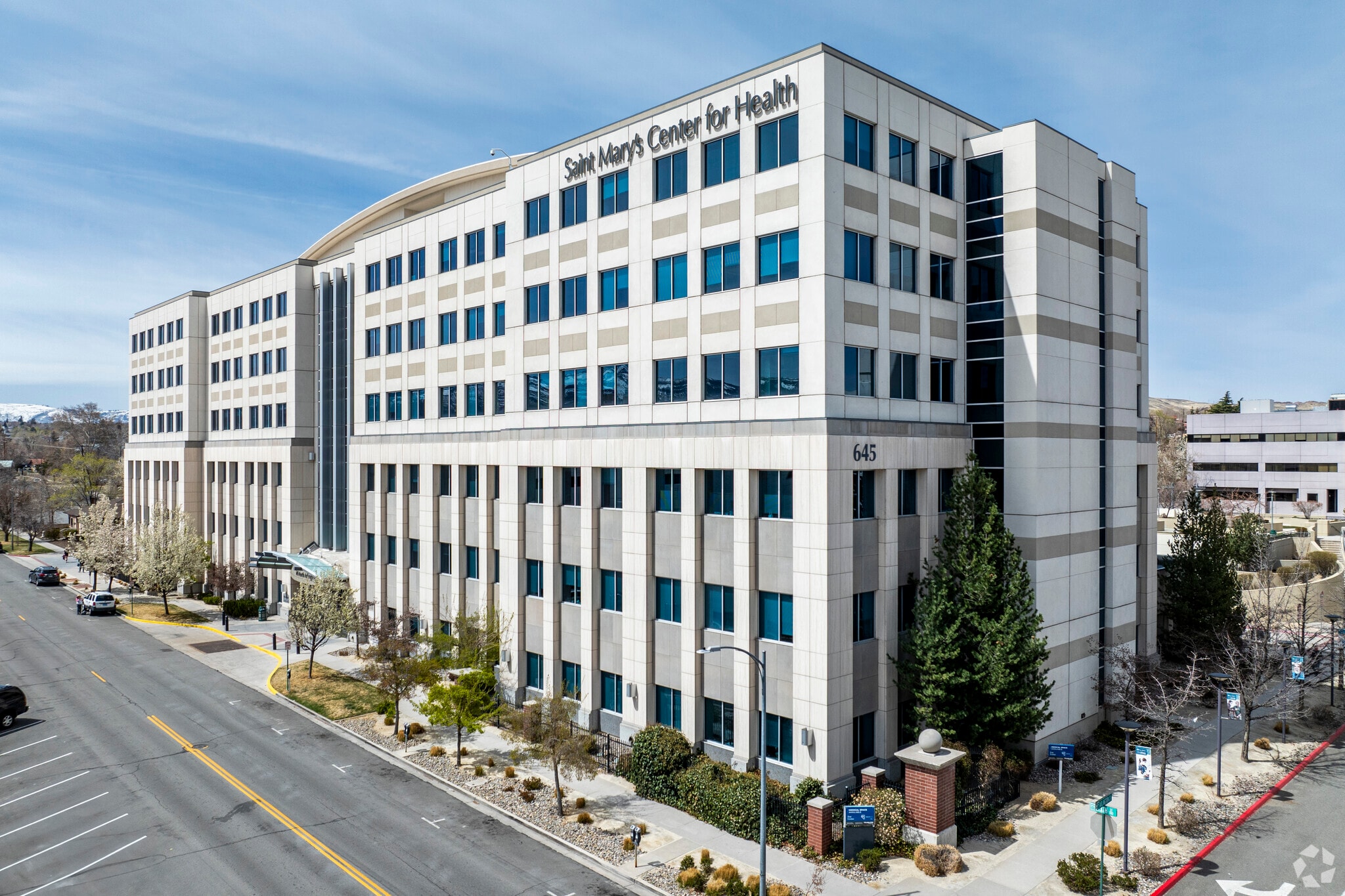 645 N Arlington Ave, Reno, NV for lease Primary Photo- Image 1 of 6