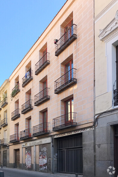 Retail in Madrid, Madrid for lease - Primary Photo - Image 1 of 2