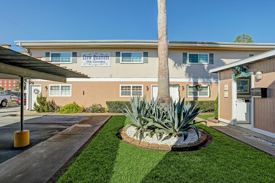 1914 Larrabee St, Seabrook, TX for sale - Primary Photo - Image 1 of 1