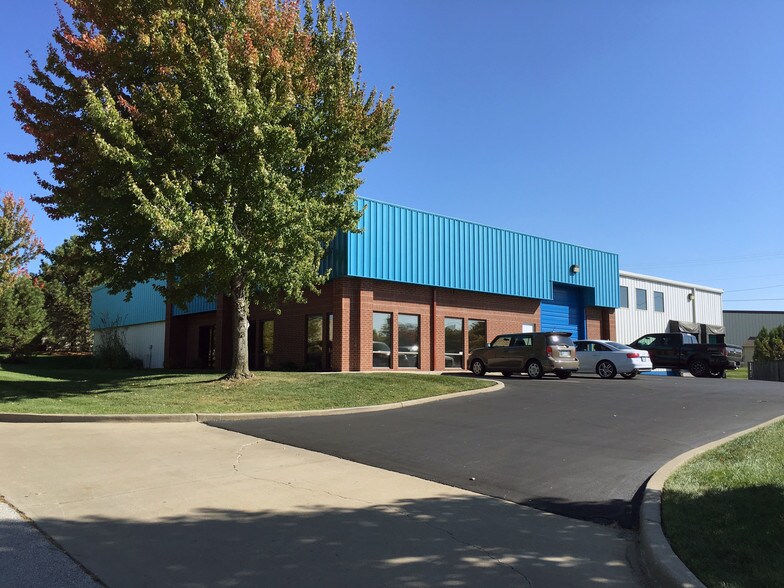 1701 E 123rd St, Olathe, KS for sale - Primary Photo - Image 1 of 1