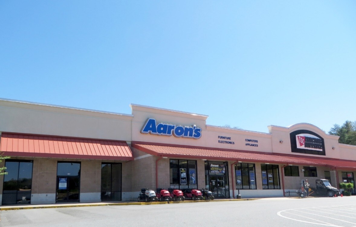 707711 1st Ave, East Ellijay, GA 30540