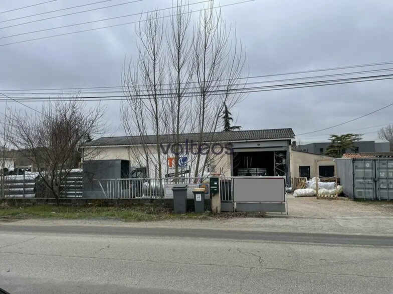 Office in Flourens for lease - Building Photo - Image 1 of 10