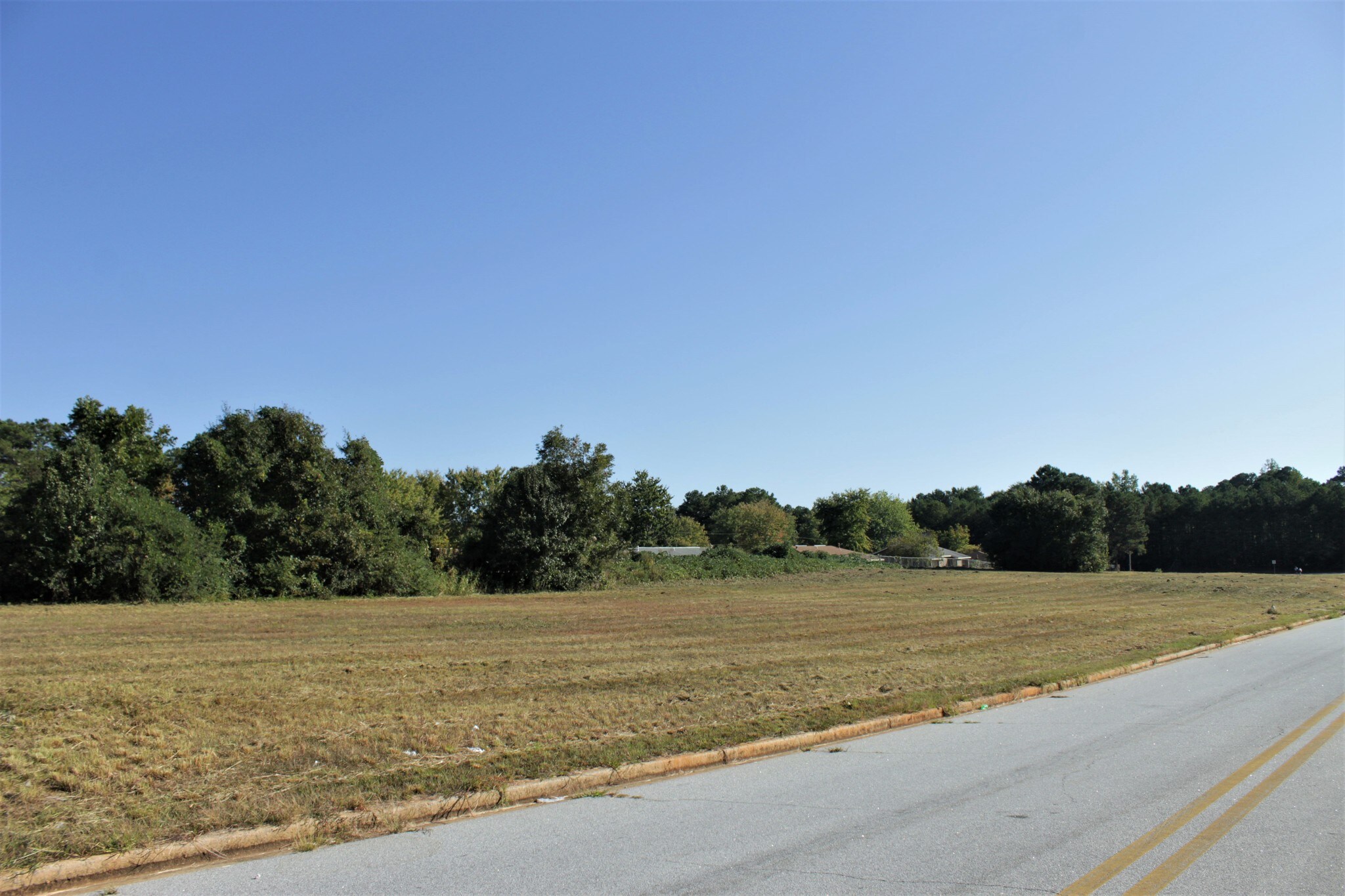 7102 Turner Lake Cir SW, Covington, GA for sale Building Photo- Image 1 of 1