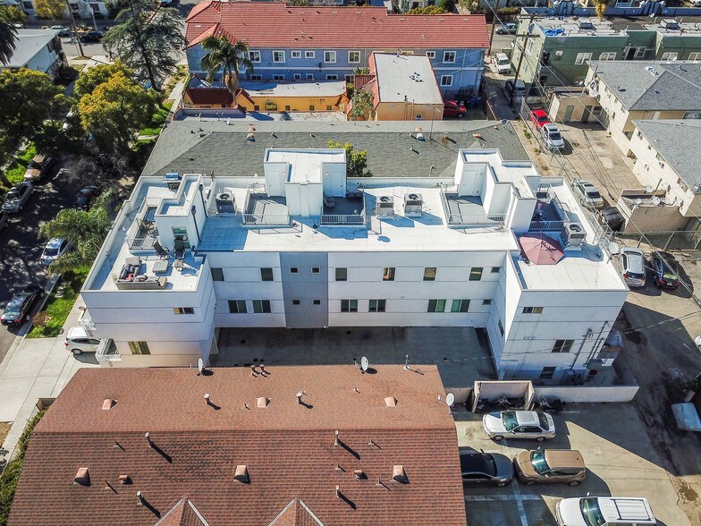 5941 Barton Ave, Los Angeles, CA 90038