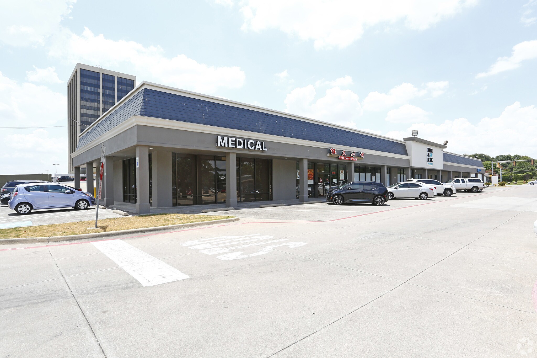 400 N Coit Rd, Richardson, TX 75080 Coit / Beltline shopping center