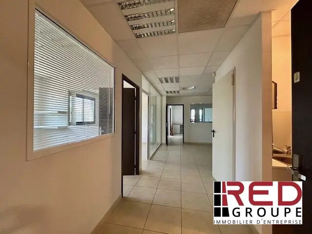 Office in Éguilles for lease - Building Photo - Image 2 of 10