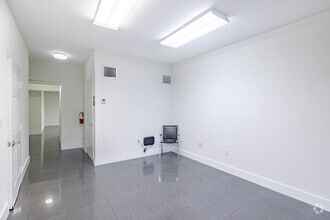 7320 NW 12th St, Miami, FL for lease Building Photo- Image 2 of 11