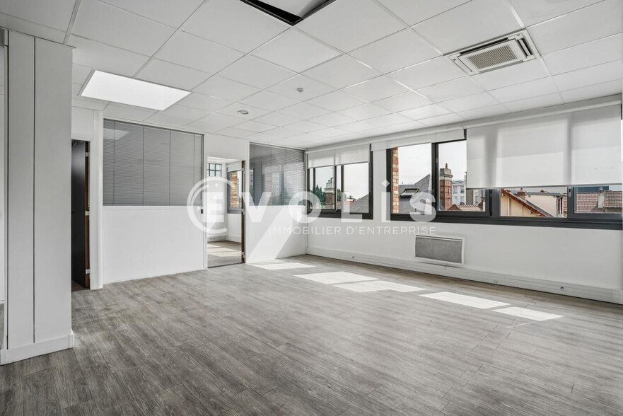 80 Rue Pierre Sémard, Châtillon for lease - Interior Photo - Image 2 of 14