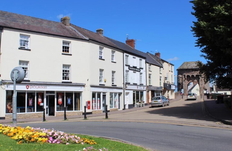 9-13 St. Thomas Sq, Monmouth for sale Primary Photo- Image 1 of 1