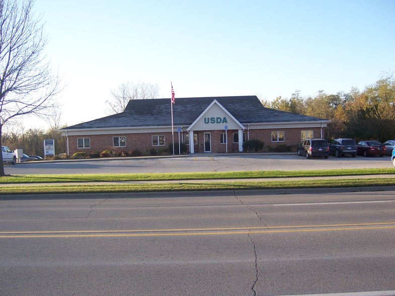 909 E 2nd Ave, Indianola, IA for sale - Primary Photo - Image 1 of 1