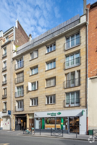 Office in Clichy for lease - Building Photo - Image 2 of 7