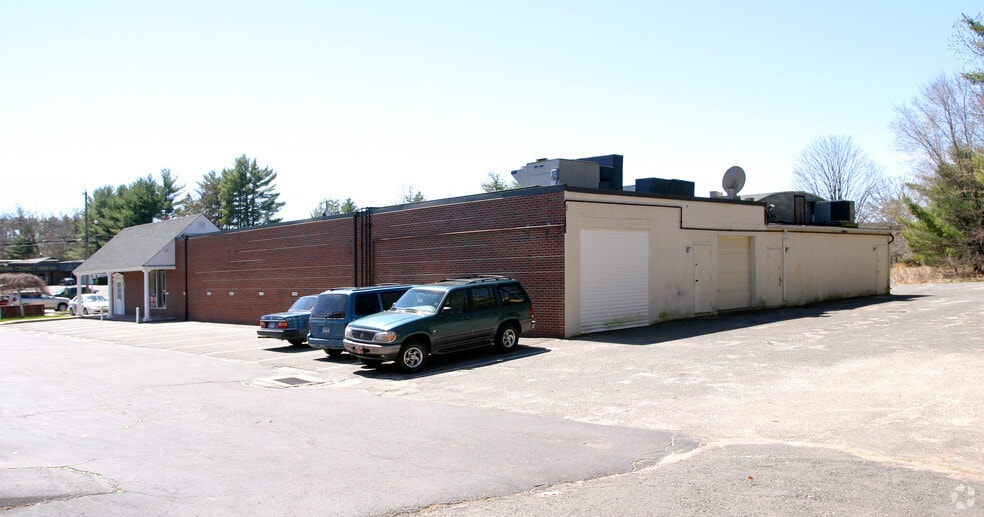 220 W Main St, Avon, CT for sale - Building Photo - Image 3 of 3