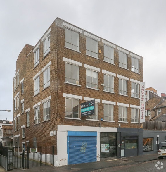 2 Nimrod Passage, London for lease - Building Photo - Image 1 of 4
